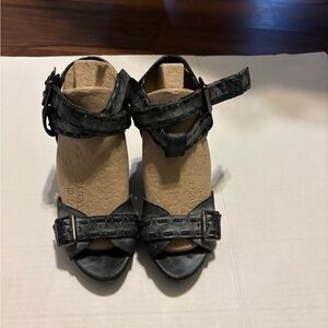 Trouvé Elegant Black Women's Buckle Sandals
